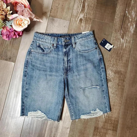 NWT Lucky Brand High Rise Bermuda Jean Shorts Women's Size 2/26 Distressed - Picture 1 of 15